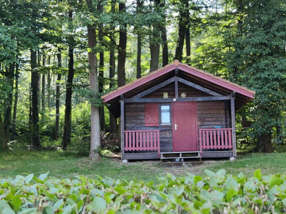 Camping Les Vosges Du Nord Oberbronn Exterior photo